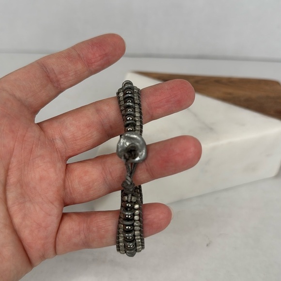 Gap beaded gunmetal gray and silver wrap bracelet - Picture 3 of 5